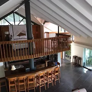  Holiday home Sapphire Ridge