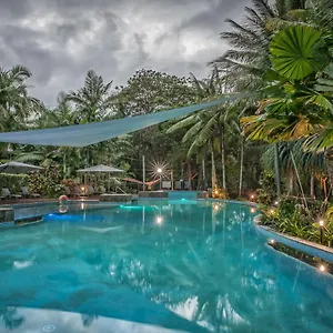 4* Aparthotel Oasis At